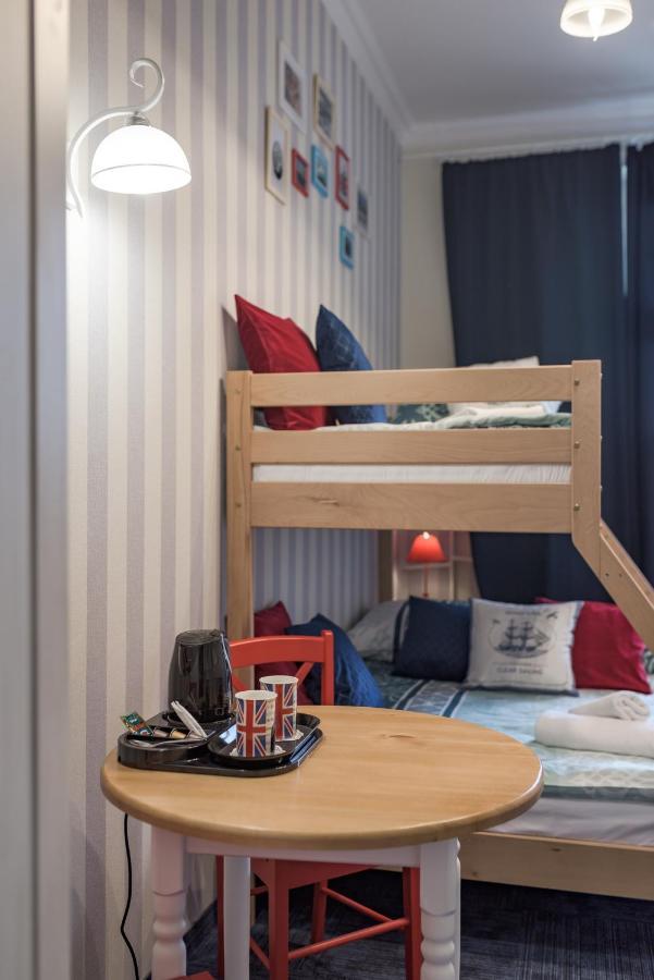 Hostel Night O'Clock Ополе Екстериор снимка
