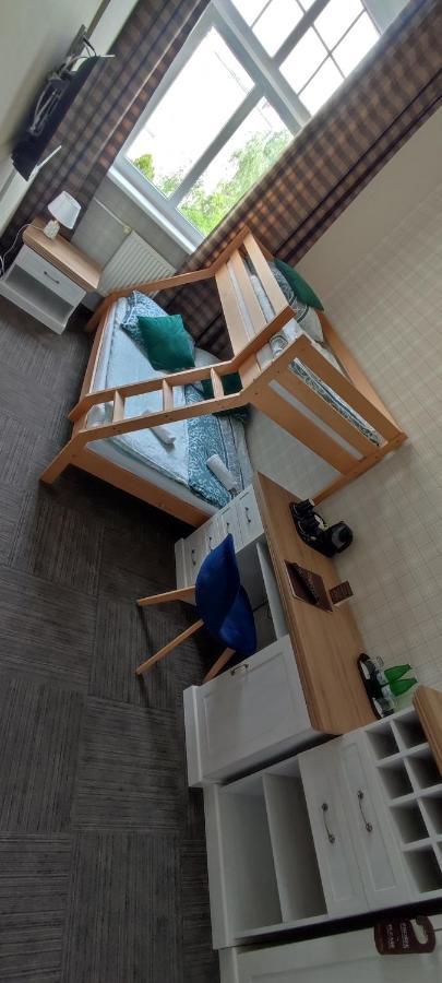 Hostel Night O'Clock Ополе Екстериор снимка